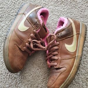 Sb dunks Gibson's sz 10